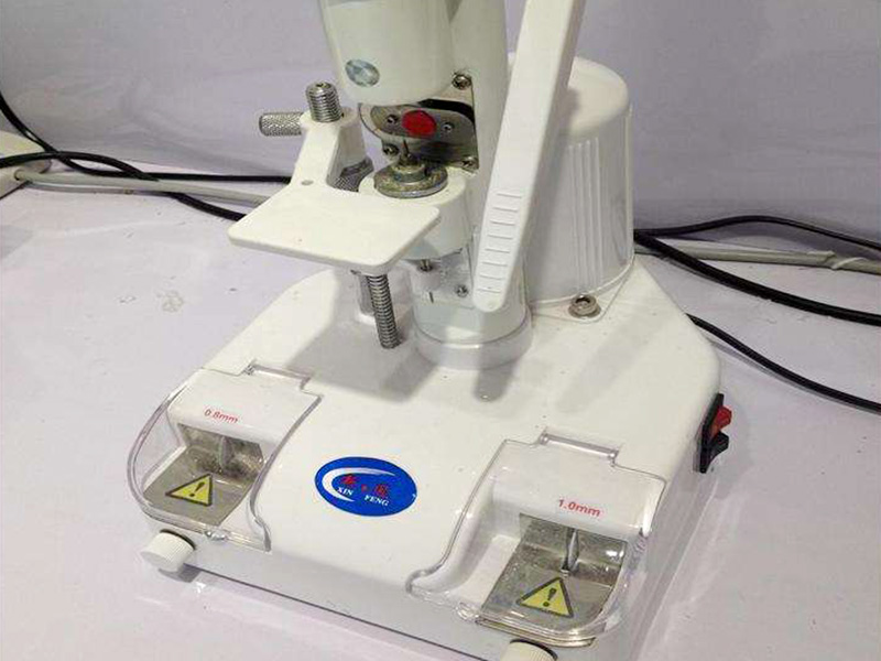 鏡片鉆孔機(jī)怎么用？具體流程分享！